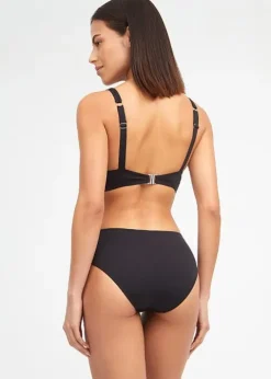 Nuria Ferrer Olivia V Neck Bikini